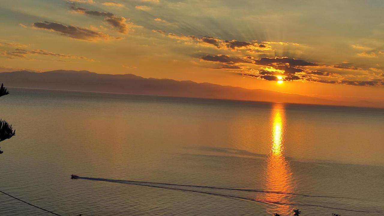 Mesonisi Με Υπέροχη Θέα Στον Παγασητικό!! Villa Afissos Eksteriør billede