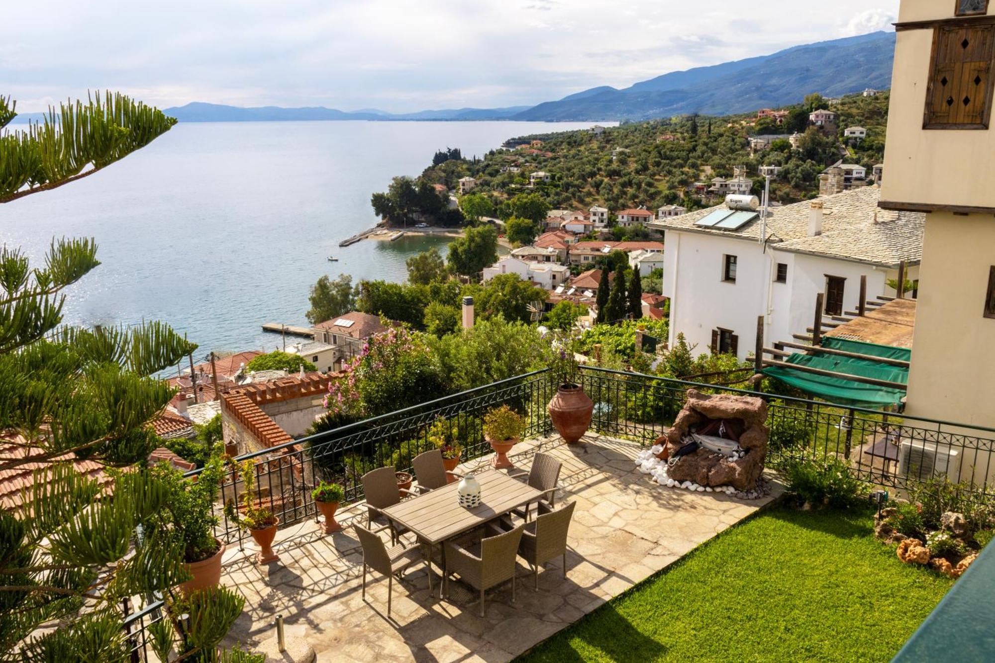Mesonisi Με Υπέροχη Θέα Στον Παγασητικό!! Villa Afissos Eksteriør billede